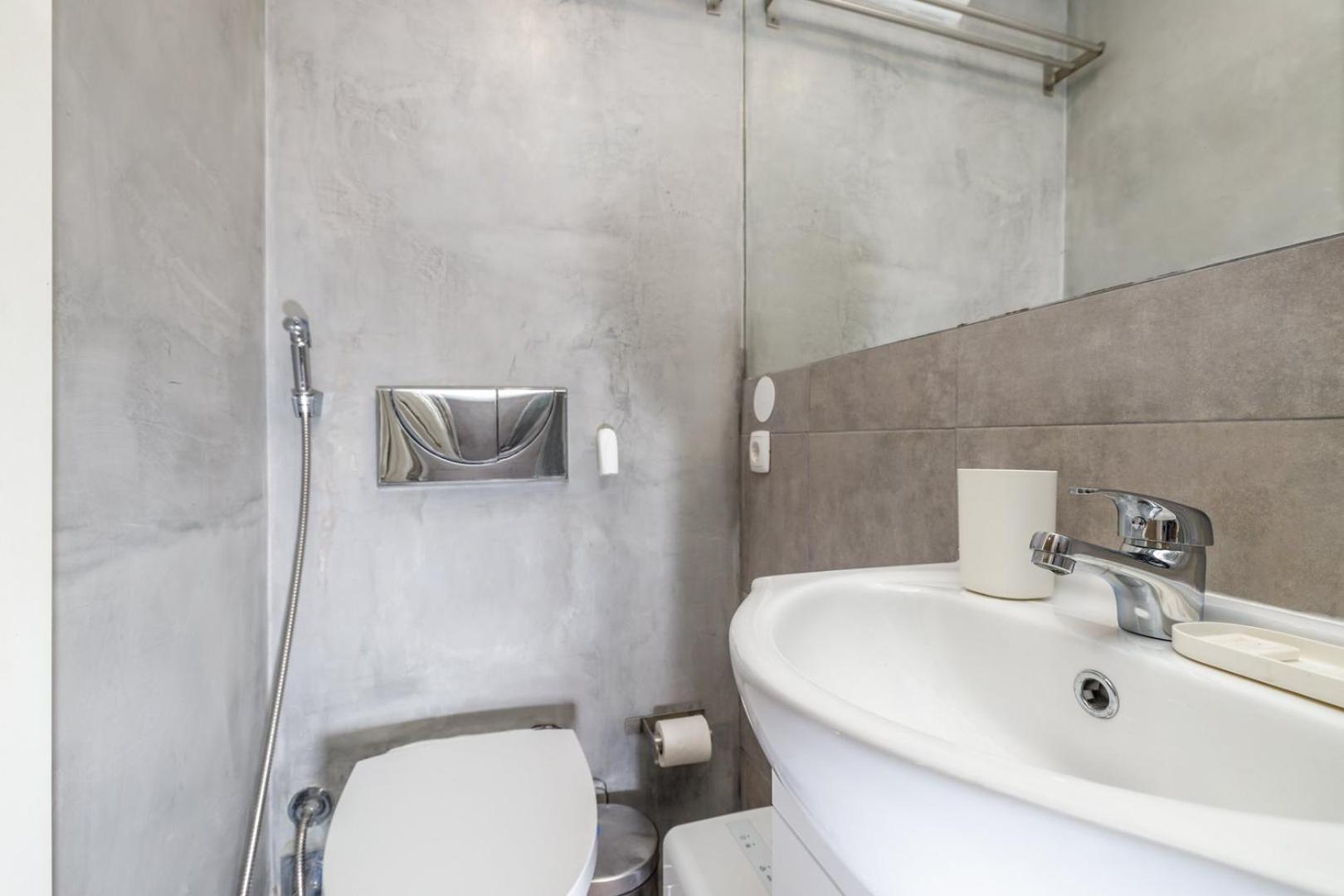 Guestready - Minimalist Studio In Downtown Apartment