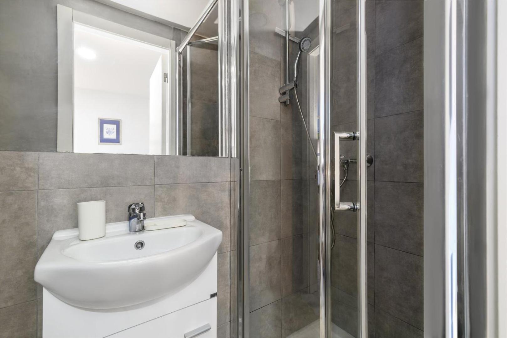 Guestready - Minimalist Studio In Downtown Apartment Lissabon
